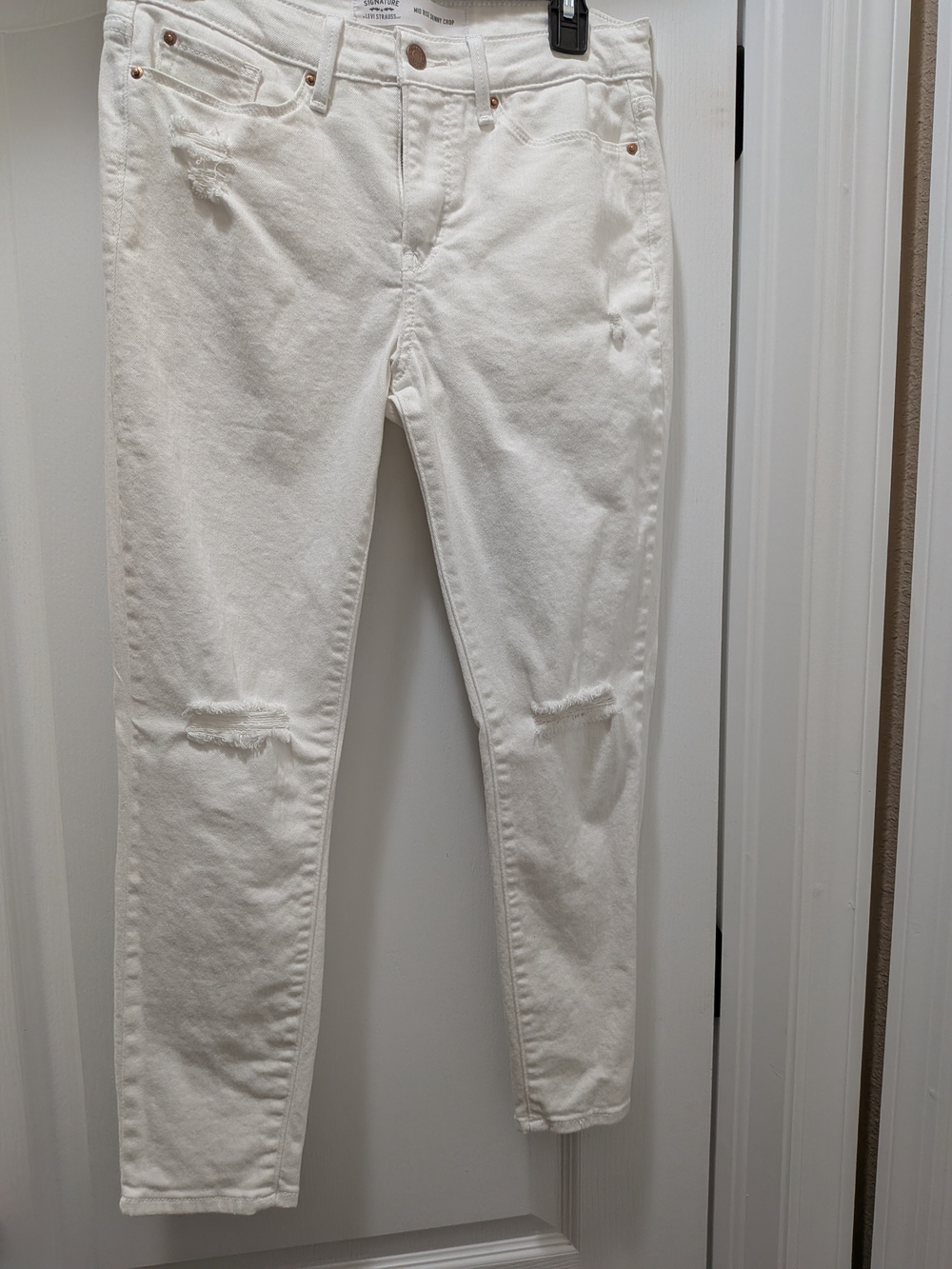 Signature by Levi Strauss White Distressed Mid Rise Skinny Crop Jeans Waist 29